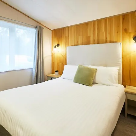 Luna With Hot Tub * York