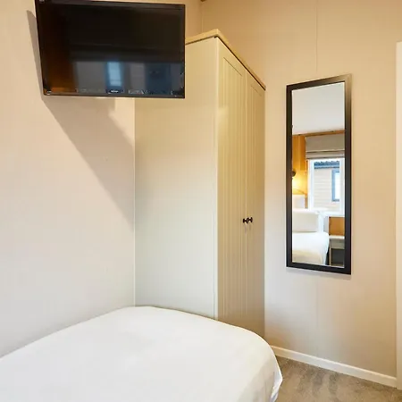 Luna With Hot Tub Holiday home *