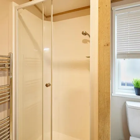 Luna With Hot Tub York