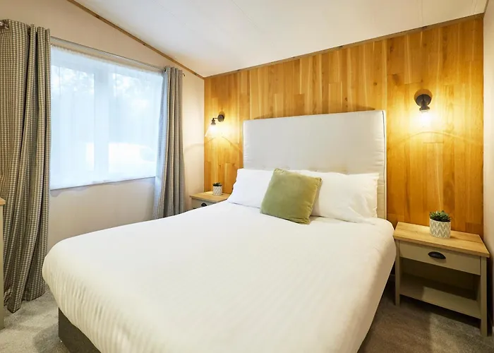 Luna With Hot Tub * York