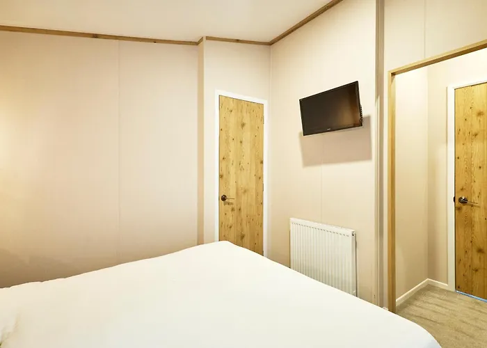 Luna With Hot Tub * York