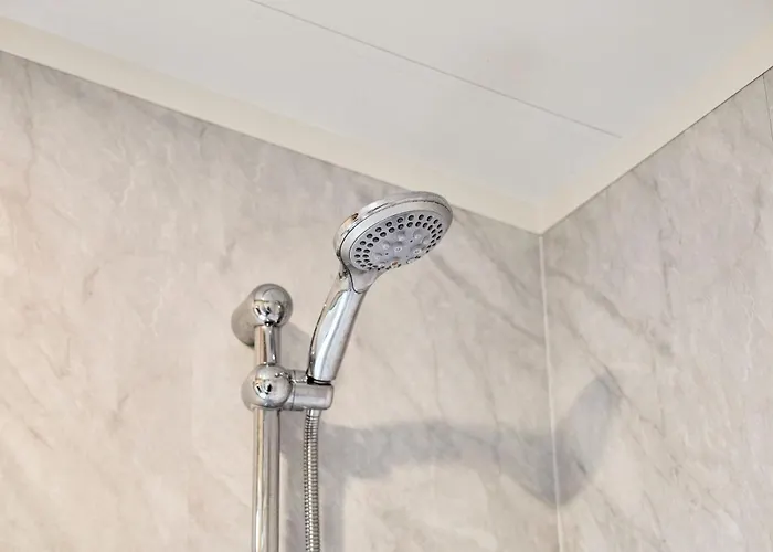 Luna With Hot Tub Holiday home York