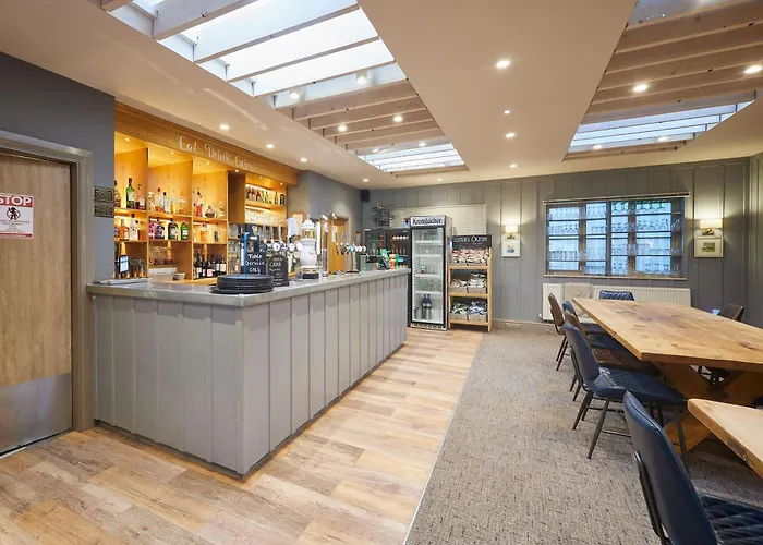 Luna With Hot Tub Holiday home York